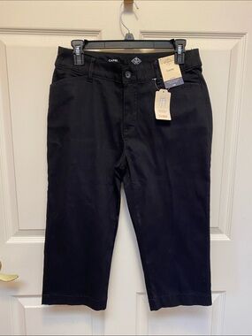 St. John's Bay Black Women's Capri Pants